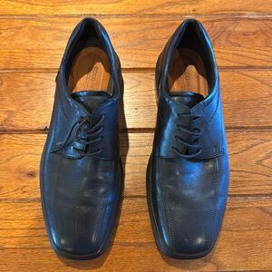 ECCO HELSINKI 2 MEN'S BIKE-TOE DERBY - Size is 9-9.5 Black